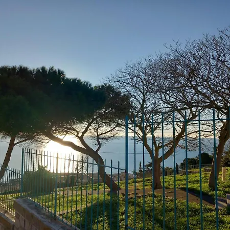 D'hote - Vue Au Mont Saint-clair